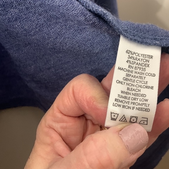 Logo Lounge-blue hoodie sweater size small generous sizing pockets like new - Picture 7 of 7